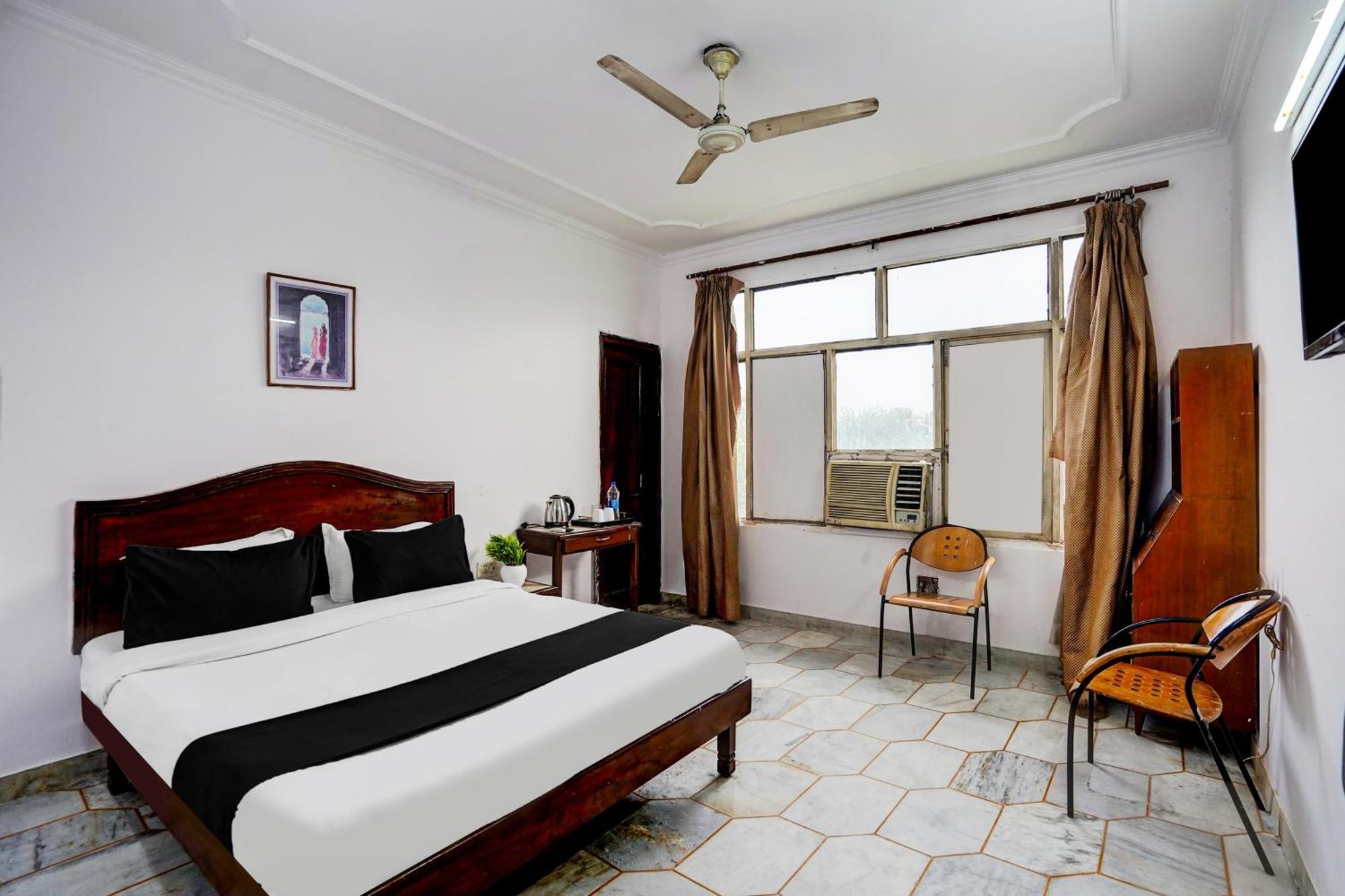 Hotel O Iconic Residency New Delhi